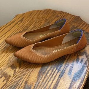 NWOT Rothy’s - The Point - Fawn 9.5